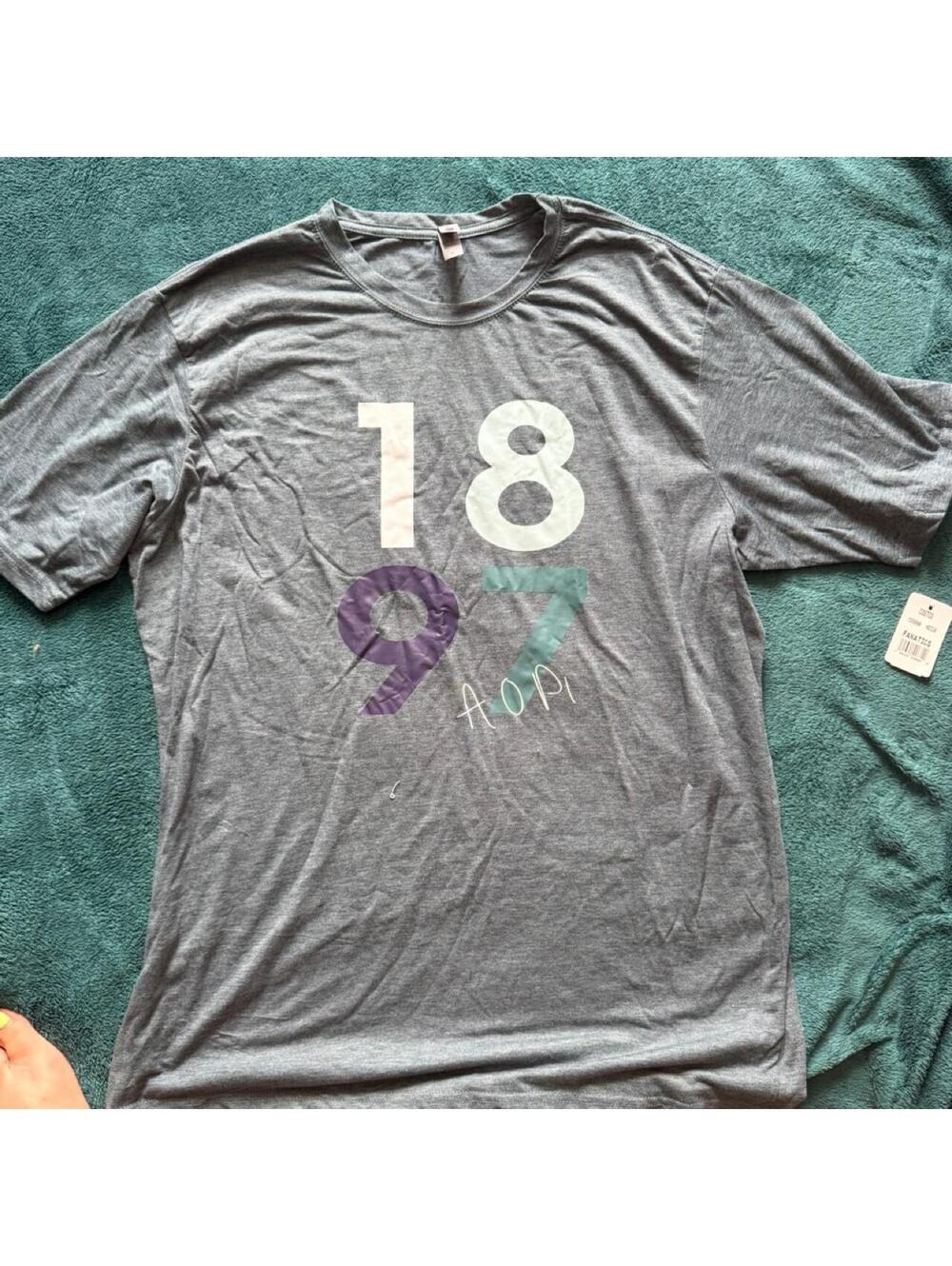 Gray Short Sleeve T-Shirt with Number Print Design